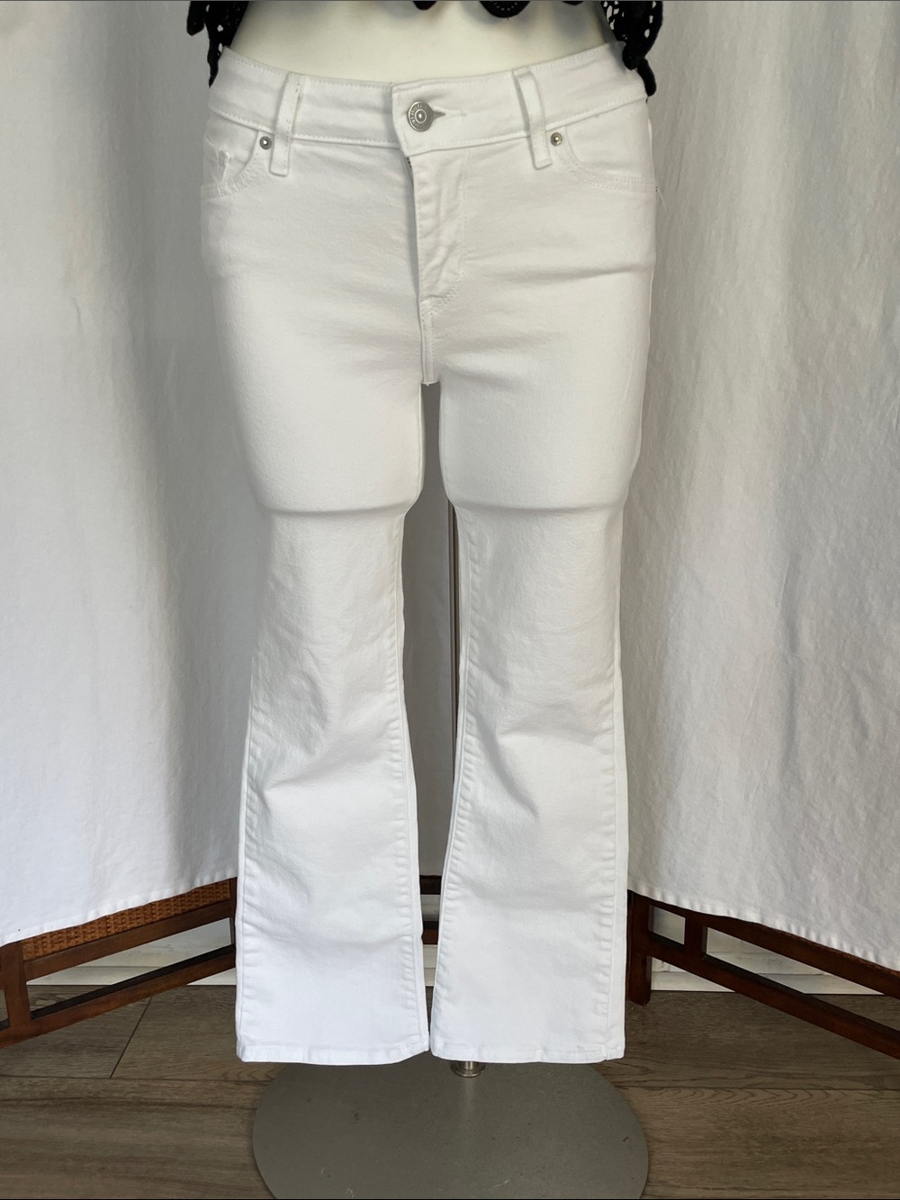 Levi's White Flared Bootcut Jeans